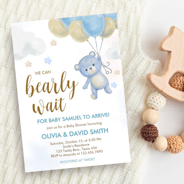 Convites Chá de fraldas de Espera do Urso Menino (Blue We Can Bearly Wait Bear Balloons Baby Shower Invitation)