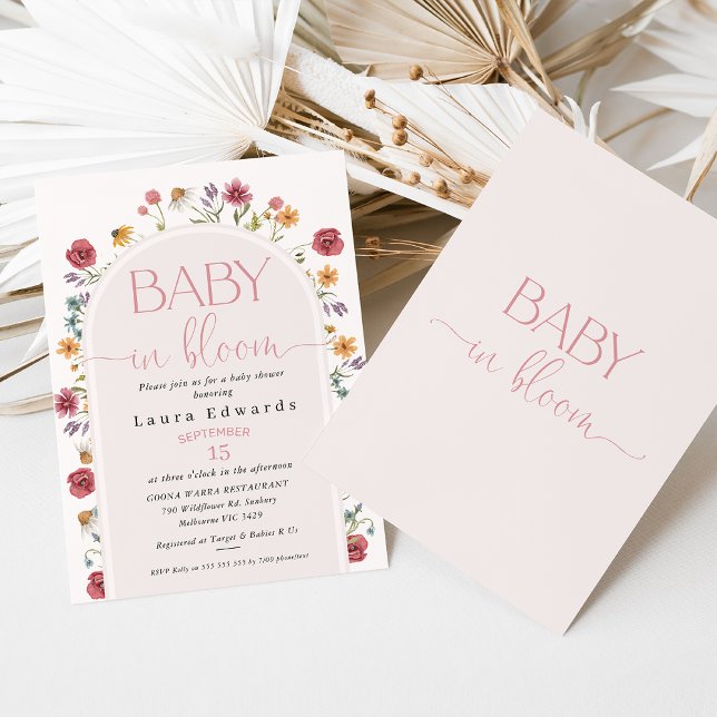Convites Chá de fraldas de flor selvagem de Arch Delicado (Modern wildflowers baby in bloom baby shower invitation featuring a blush colored arch and flowers.)