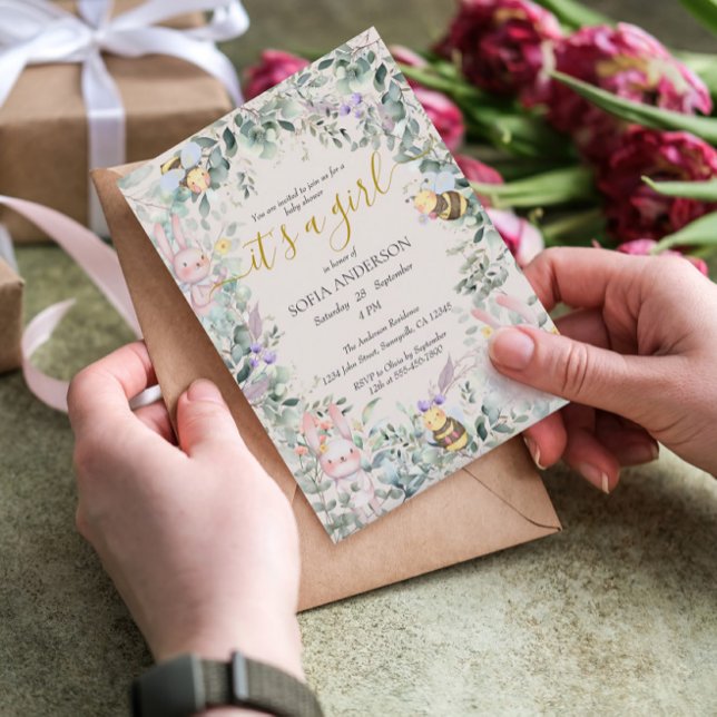 Convites Chá de fraldas de Garota da QR de Animais Floresta (Criador carregado)