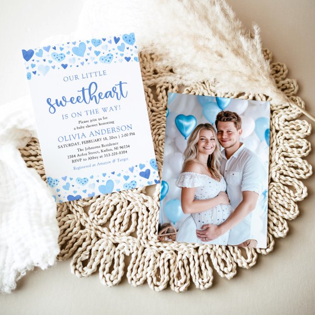 Convites Chá de fraldas de Namorados do Little Swetheart Bl (Watercolor Cute A Little Sweetheart Baby Blue Boy Hearts Valentine Photo Baby Shower Invitation)