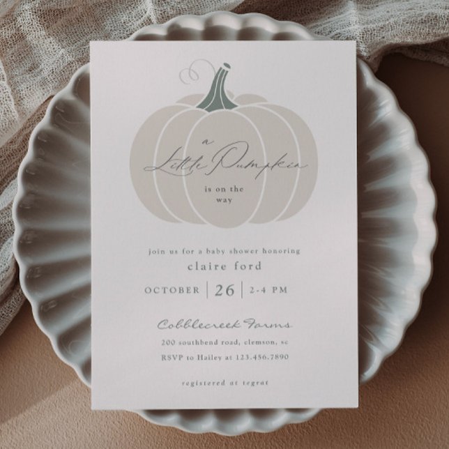 Convites Chá de fraldas de queda de abóbora branca Elegante (Elegant white pumpkin fall winter baby shower invitations.)