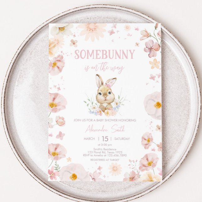Convites Chá de fraldas de Rabbit Alcoelho (Somebunny Is On The Way Baby Shower Invitation)