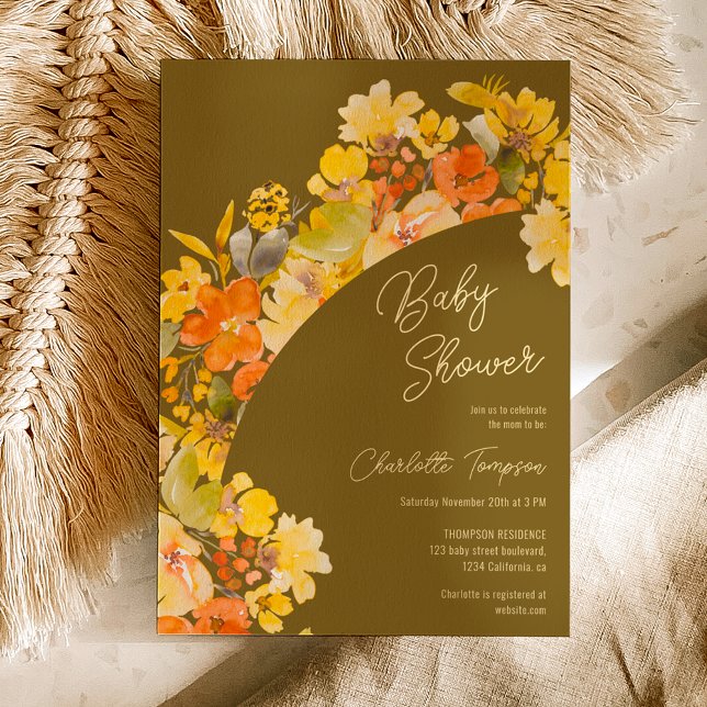 Convites Chá de fraldas de script de flores amarelas do boh (Fall boho yellow flowers script baby shower invitation on green)