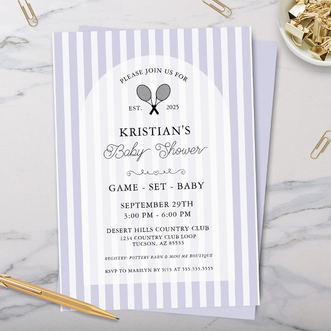Convites Chá de fraldas do Clube de Tênis de Roxo Preppy (Elegant pastel purple tennis theme country club baby shower invitations for lavender striped invites)