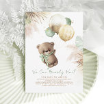 Convites Chá de fraldas dos Balões Verdes do Urso Castanho<br><div class="desc">Um ursinho de pelúcia bonito e balões verdes e castanhos e sábios convites para o chá de bebê - Podemos Esperar O Bebê chegar!</div>