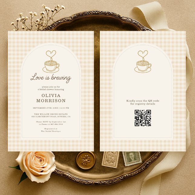 Convites Chá de Noiva Código QR Gingham Love is Brewing (Criador carregado)