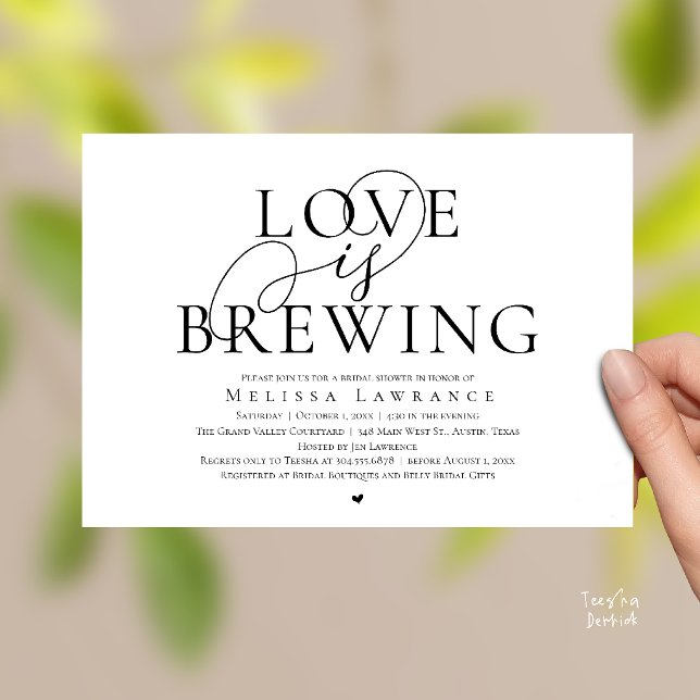 Convites Chá de Noiva Elegante com Tema 'O Amor Está Fermen (Love Is Brewing Elegant Script Bridal Shower Invitation Card Beer Wine Bar in Black and White)