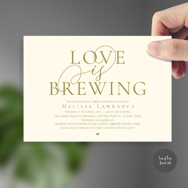 Convites Chá de Noiva Elegante com Tema 'O Amor Está Fermen (Love Is Brewing Elegant Script Bridal Shower Invitation Card Beer Wine Bar in Yellow Gold Cream)