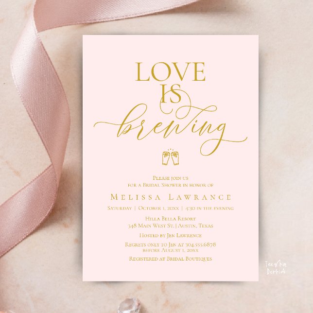Convites Chá de Noiva Love Is Brewing | Roteiro Elegante (Love Is Brewing Bridal Shower | Elegant Script Invitation Card in Gold and Blush)