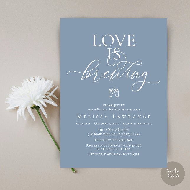 Convites Chá de Noiva Love Is Brewing | Script Elegante (Love Is Brewing Bridal Shower | Elegant Script Invitation Card in Dusty Blue)