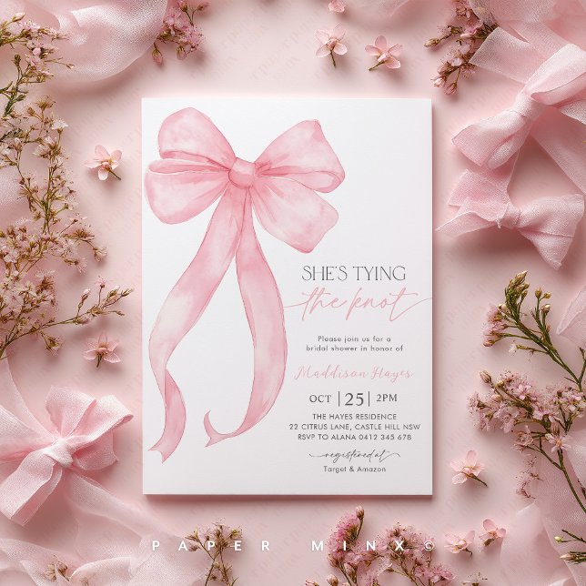 Convites Chá de panela de Casando de Arco rosa (Pink Bow Bridal Shower Invitation | She's Tying The Knot | Coquette Bridal Shower Theme)