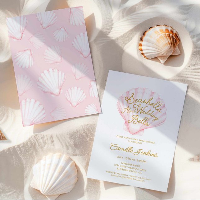 Convites Chá de panela de conchas de Verão e esteiras de ca (Seashells and Wedding Bells Coastal Bridal Shower Invitation)