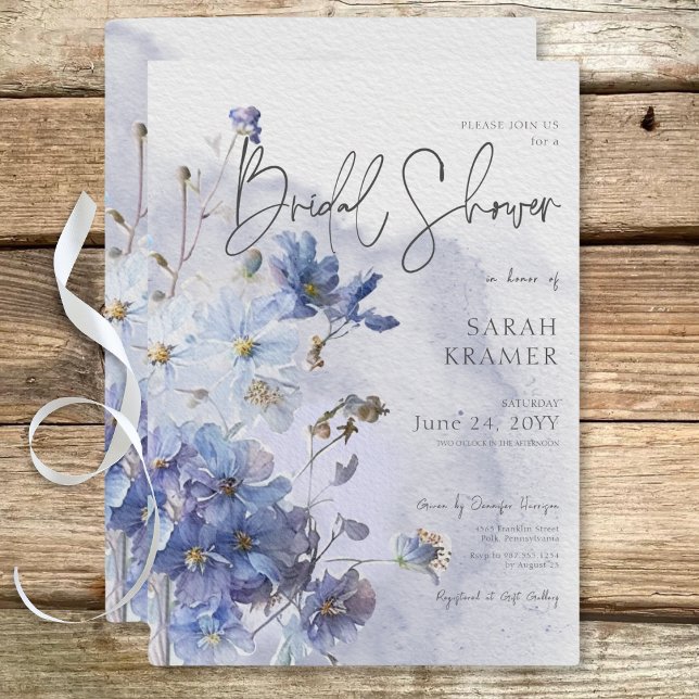 Convites Chá de panela de Flores Azuis Moderno Periwinkle (Modern Periwinkle Blue Wildflowers Bridal Shower Invitation)