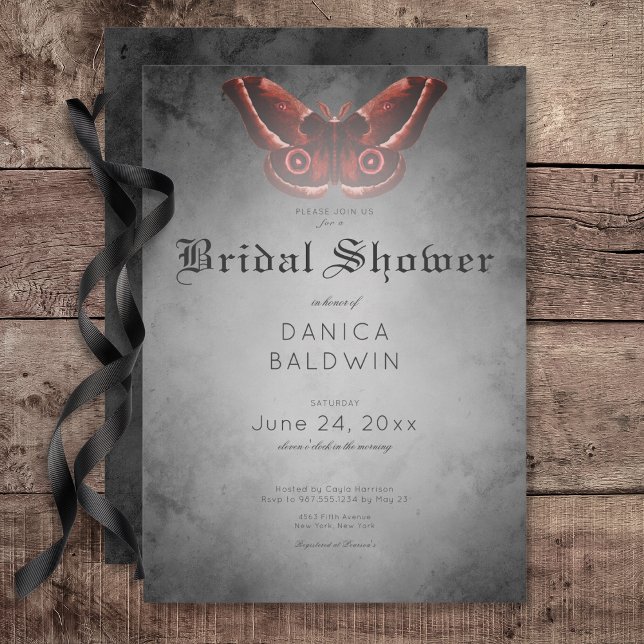 Convites Chá de panela de Mama Vermelha de Cor Negra Gótica (Gothic Black Watercolor Red Moth Bridal Shower Invitation)