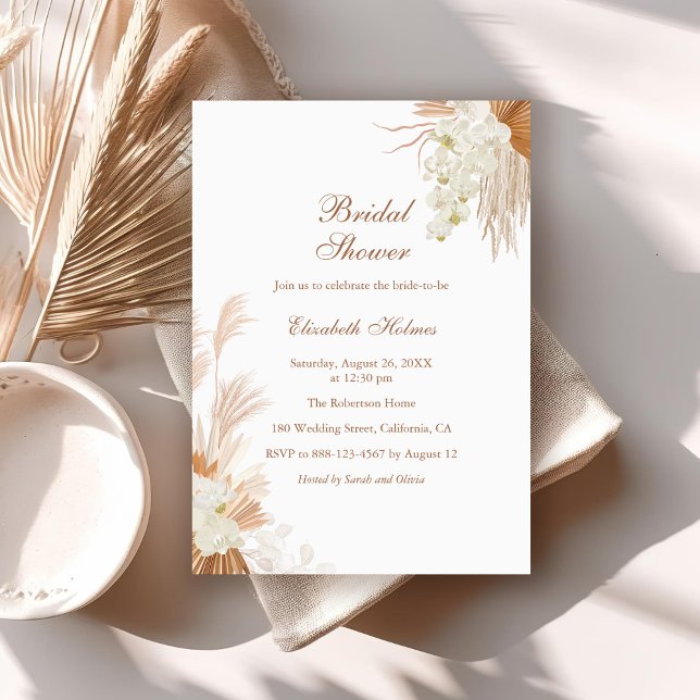 Convites Chá de panela de Orquídea de Grass Boho Terracotta (Boho Terracotta Pampas Grass Orchid Bridal Shower Invitation on boho table with dry palm leaf.)
