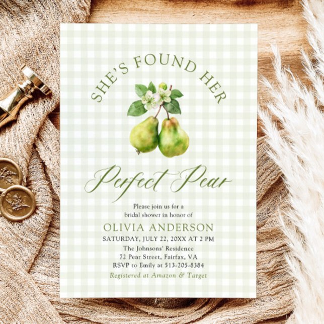 Convites Chá de panela de pera perfeito para Gingham Verde  (Modern Green Gingham Perfect Pear Bridal Shower Invitation)