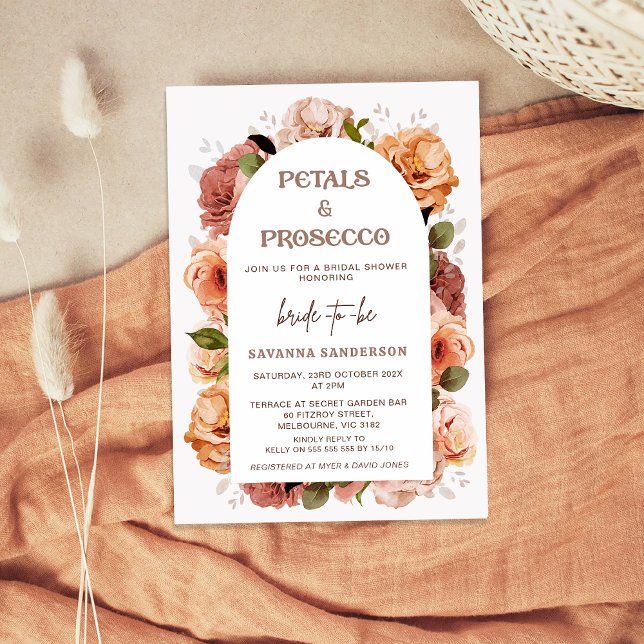 Convites Chá de panela de Prosecco para Petais Florais Mode (Modern Floral Fall Petal and Prosecco Bridal Shower Invitation, Arch, Petal Prosecco Invitation)