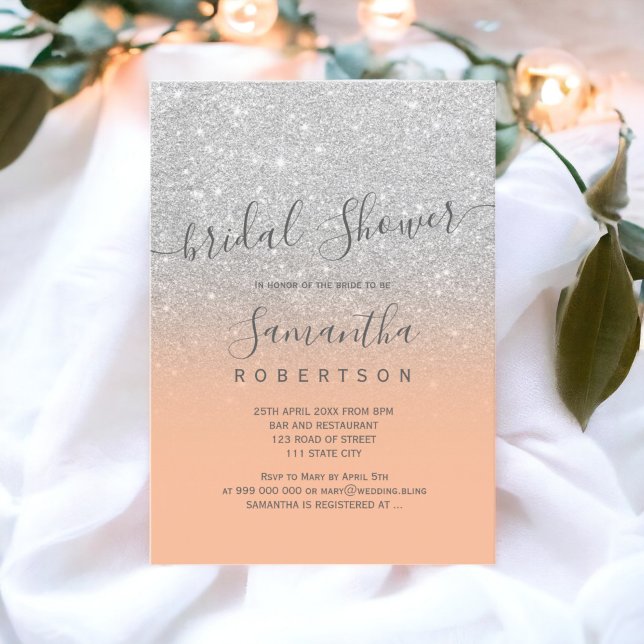 Convites Chá de panela de script de pêssego com brilho prat (Silver glitter peach script bridal shower invitation)