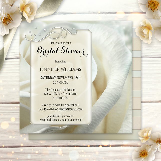 Convites Chá de panela Floral Rosa de Prata Chic Artística (Bridal shower invitation featuring silver floral swirls and tiny pearls on a romantic ivory rose )