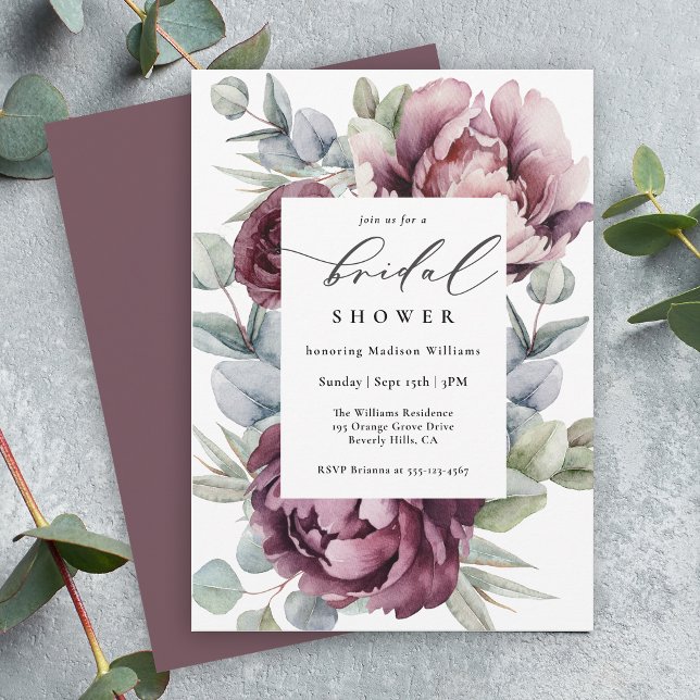 Convites Chá de panela Floral Russo Burgundy Plum (Plan the perfect bridal shower with this beautifully feminine rustic floral invitation.)