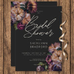 Convites Chá de panela Floral Vintage Dark Burgundy e Doura<br><div class="desc">Elegante e subestimado,  esse convite é moderno e simples,  mas sofisticado,  com fundo preto e texto branco cremoso. Um buquê floral escuro e vintage de flores de burgundy,  ouro e creme destaca dois dos cantos superior e inferior. Criado pela imprensa simplesmente de farmácia.</div>