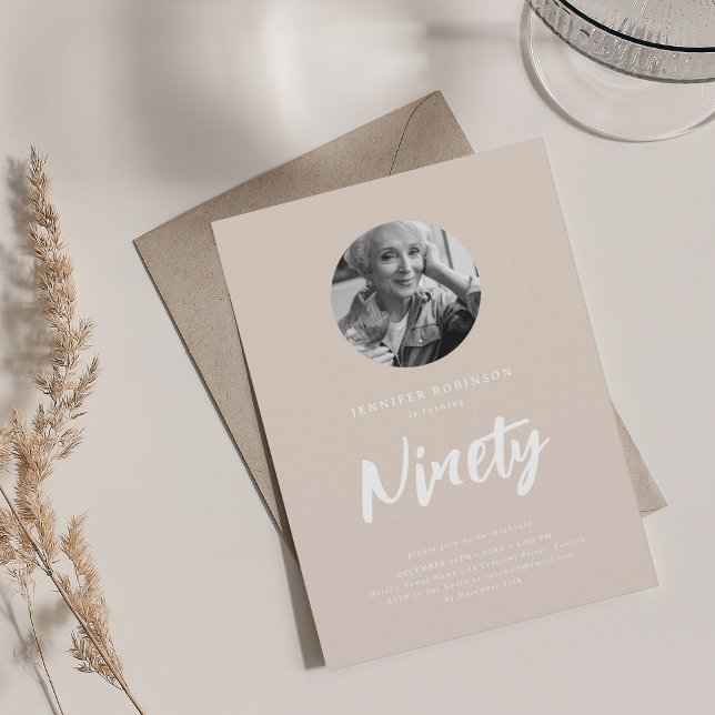 Convites Champanhe de aniversário de 90 de Foto com Script  (Minimal Script Photo 90th Birthday Champagne Invitation)