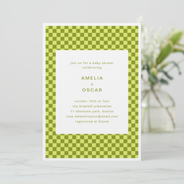 Convites Checkerboard Lime Olive Retro Couples Baby Shower (Em pé/Frente)