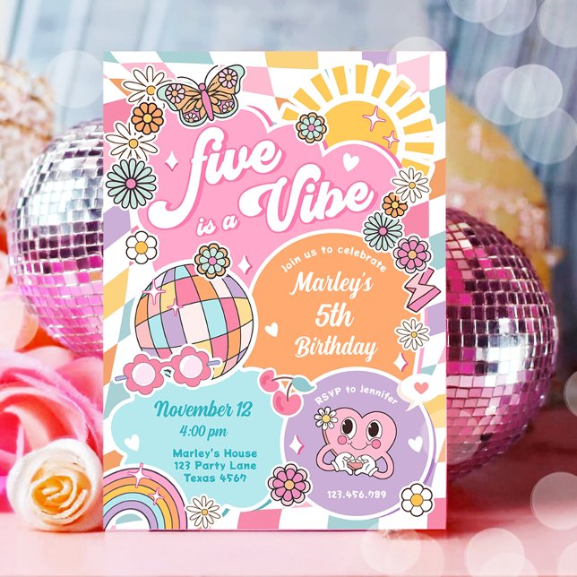 Convites Cinco é um Vibe Groovy Preppy Varsity Aniversário (Criador carregado)