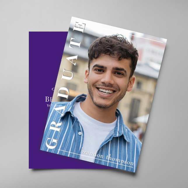 Convites Classic Purple Graduation Party Announcement Card (Elegant purple graduation card with laurel wreath and cap design)