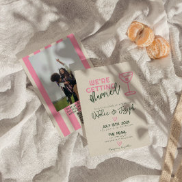 Convites Código QR Casamento de Foto de Verão Whimsical Man