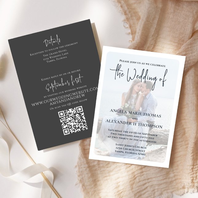 Convites Código QR da Sobreposição de Fotos Simples Escura  (Elegant Wedding invitation with a minimalist photo vellum photo overlay effect.)