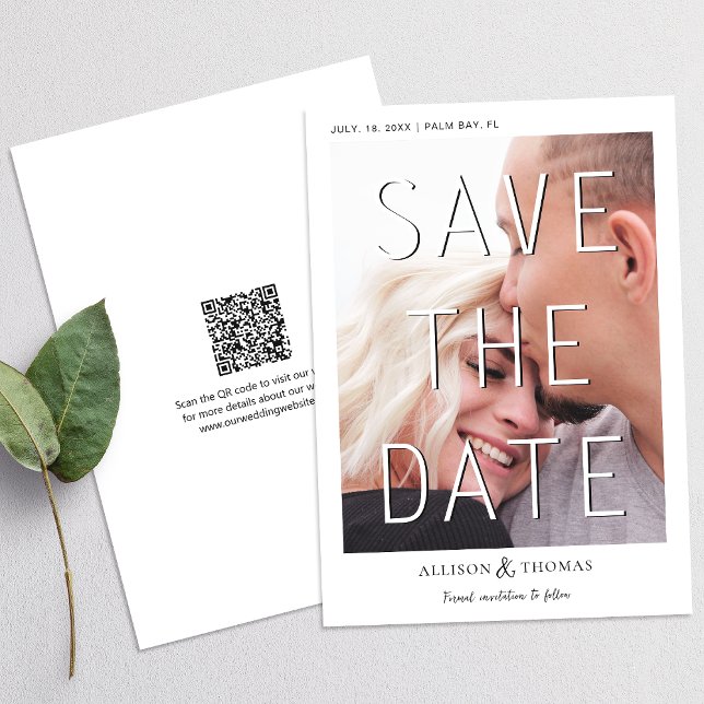 Convites Código QR de Casamento de Foto Moderno Salva a Dat (The QR code makes it easy for guests to visit your website for more details about your wedding.)