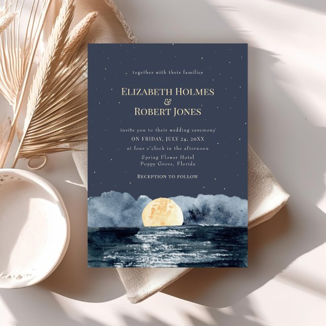 Convites Concurso de Casamento de Lua Completa no Lago (Full Moon on Lake Wedding Invitation on a boho table.)