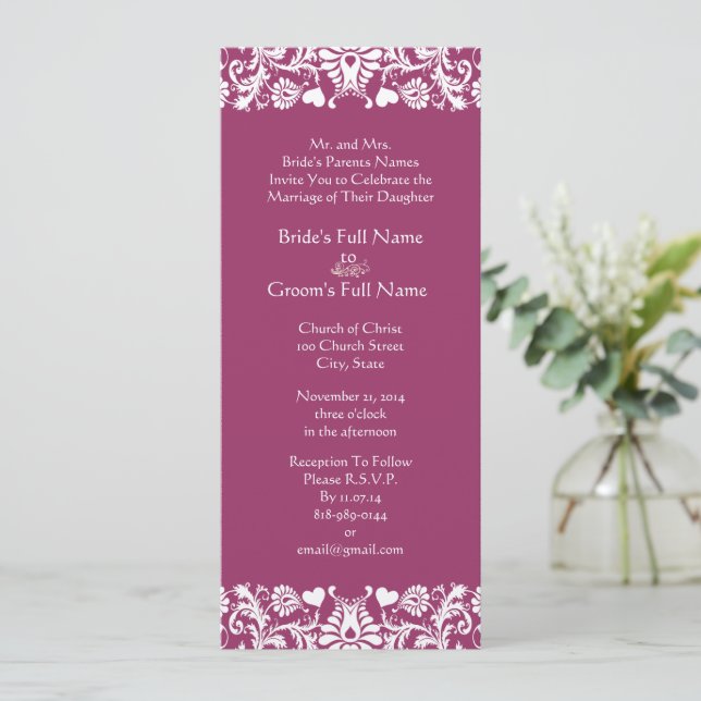 Convites Concurso de Casamento Plum Damask Swirls (Em pé/Frente)