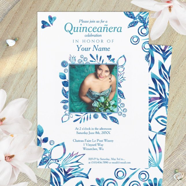 Convites Concurso de Padrão Cristal Quinceanera (royal blue floral quinceanera invitation with ornate photo border)