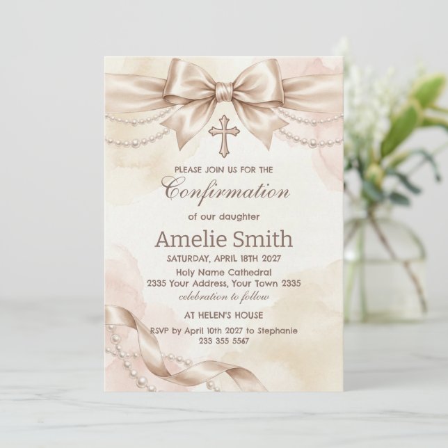 Convites Confirmation Invitation with Beige Bow and Pearls (Em pé/Frente)