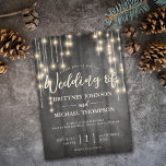 Convites Convocação para Casamento de Luzes Negras Rustic<br><div class="desc">Este modelo de convite de casamento inspirado no rustic boho mostra luzes de cordas com um fundo de madeira marrom rústico. Todo estilo de texto,  cores,  tamanhos podem ser modificados para ajustado das suas necessidades.</div>