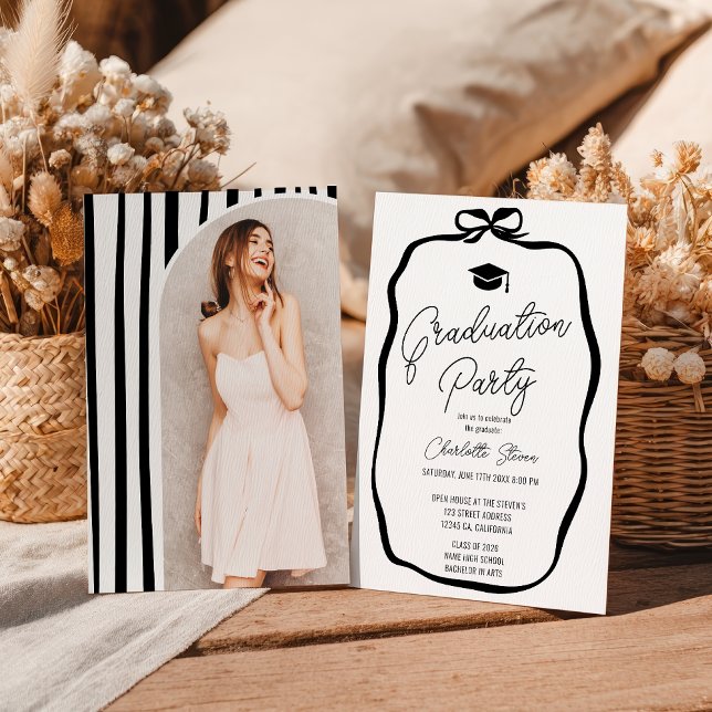 Convites Coquete Preto Branco com Laço foto formatura (Black White Coquette Bow photo graduation Invitation)