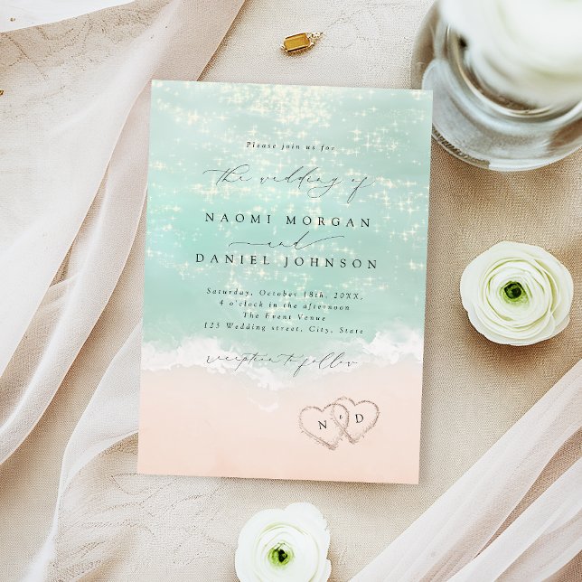 Convites Corações Modernos No Casamento Da Praia Da Areia (Modern Script Hearts In The Sand Beach Wedding Invitation)