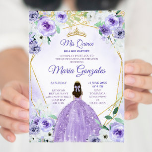 Convites Coroa Dourada e Flores Roxas Quinceañera