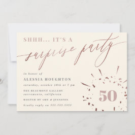 Convites Cream & Rosa Dourado Script Surprise Party