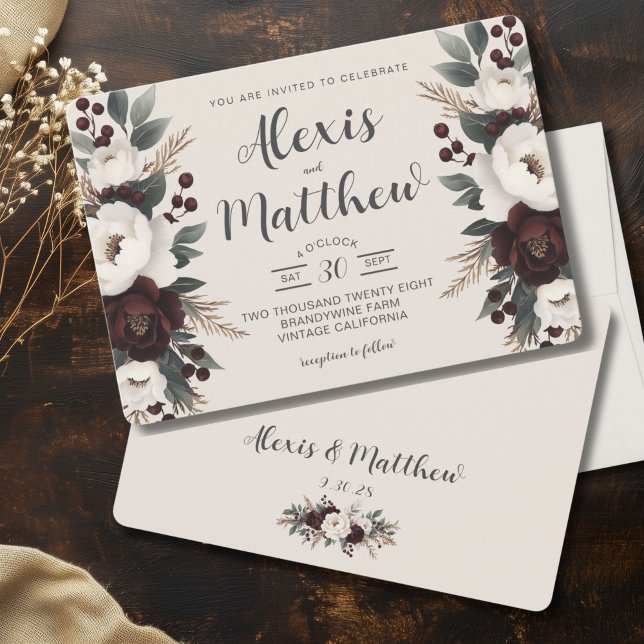 Convites Creme Rustic Elegance e Casamento Floral Burgundy (Boho Chic Floral Winter Wedding Invitation)