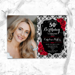 Convites Damask Black Silver Rosa vermelha Foto 50º anivers<br><div class="desc">Elegante convite floral feminino para o 50º aniversário com sua foto. Design branco preto-claro-claro com prata brilhante. Apresenta cor damasco preta e branca, rosa vermelha, fonte de script e confetti. Perfeito para uma festa de comemoração de na moda adulto. Personalize com seus próprios detalhes. Pode ser personalizado para qualquer idade!...</div>