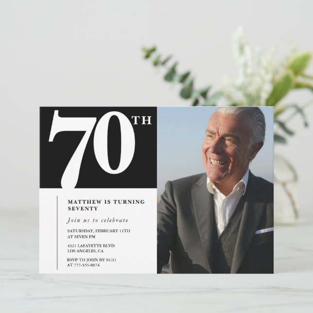 Convites de 70º aniversário preto Moderno Chic Fot (Em pé/Frente)