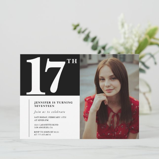 Convites de aniversário de 17 anos Preto Moderno C (Em pé/Frente)