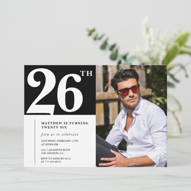 Convites de aniversário de 26 anos Preto e Branco (Em pé/Frente)