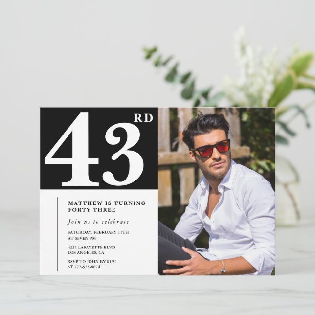 Convites de aniversário de 43 anos Preto e Branco  (Em pé/Frente)