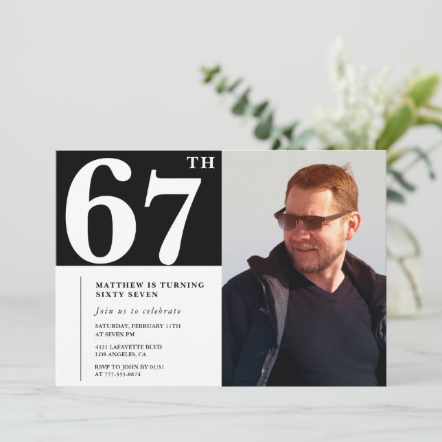 Convites de aniversário de 67 anos Preto e Branco  (Em pé/Frente)
