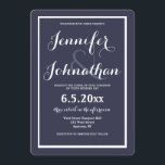 Convites de casamento azuis do marinho moderno<br><div class="desc">Convites de alta qualidade.</div>