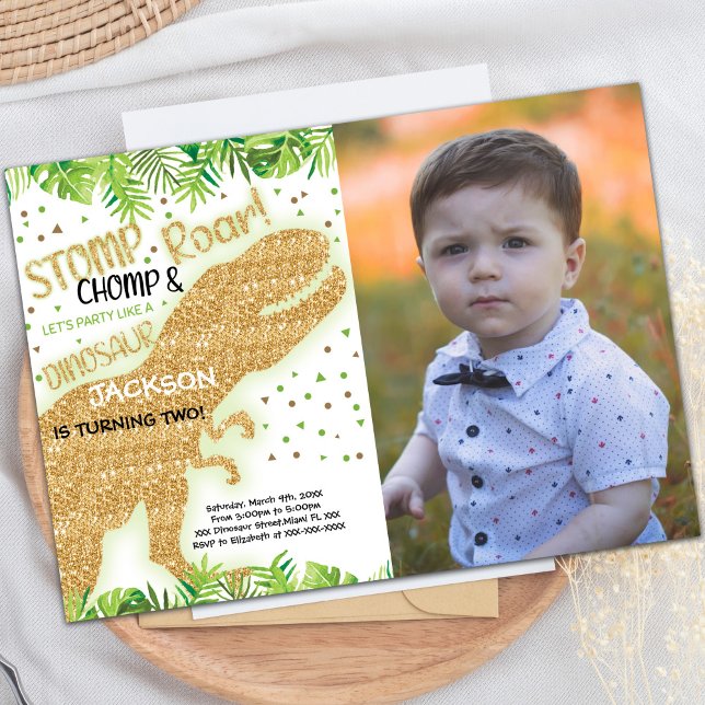 Convites de festas de dinossauro personalizáveis p (Photo Green Glitter Dinosaur Birthday Invitations)